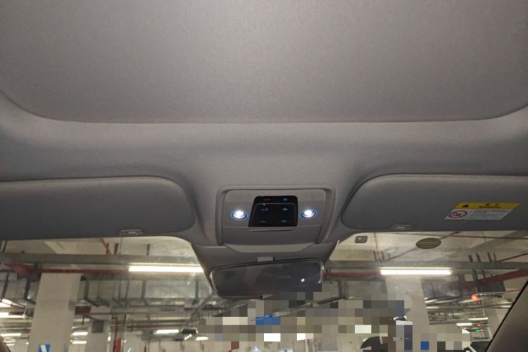 Used Denza D9 2022 DM-i 970 Four-Wheel Drive Prestige Model Headliner