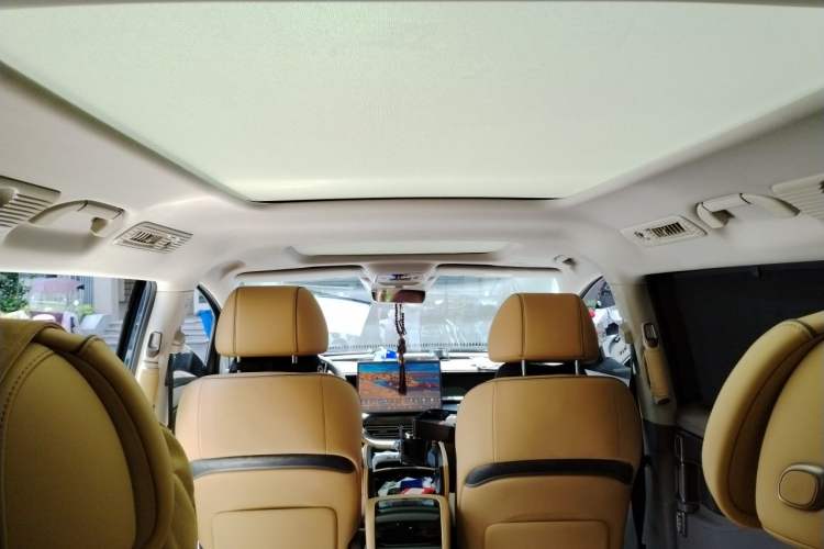 Used Denza D9 2022 DM-i 1040 Prestige Model Headliner