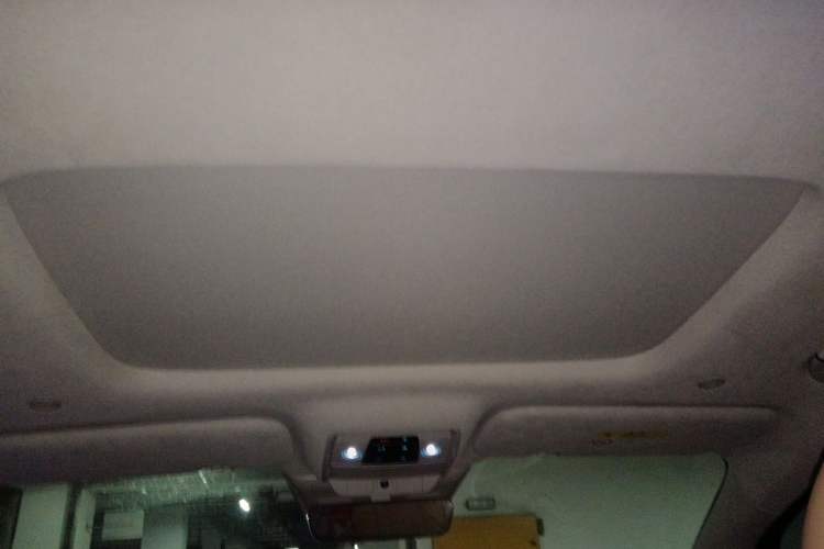 Used Denza D9 2022 DM-i 970 Four-Wheel Drive Prestige Model Headliner