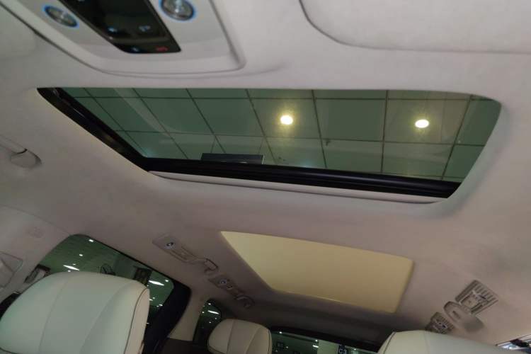 Used Denza D9 2022 DM-i 970 Four-Wheel Drive Flagship Model Headliner