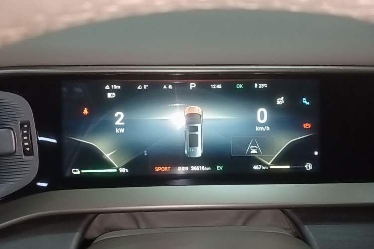 Used Denza D9 2022 DM-i 970 Four-Wheel Drive Flagship Model Instrument Cluster
