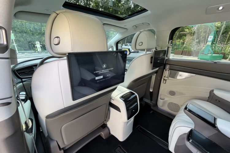 Used Denza D9 2022 DM-i 970 Four-Wheel Drive Flagship Model Interior 1