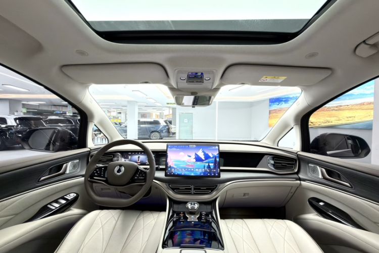Used Denza D9 2022 DM-i 970 Four-Wheel Drive Prestige Model Interior 10