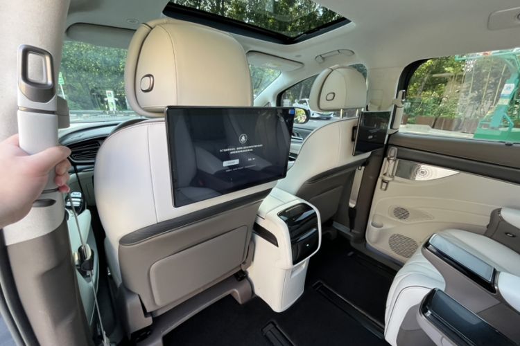 Used Denza D9 2022 DM-i 970 Four-Wheel Drive Flagship Model Interior 10