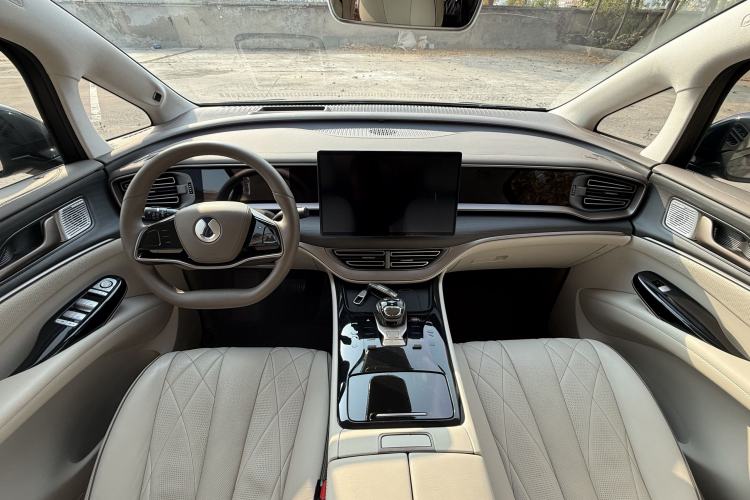 Used Denza D9 2022 DM-i 970 Four-Wheel Drive Flagship Model Interior 2