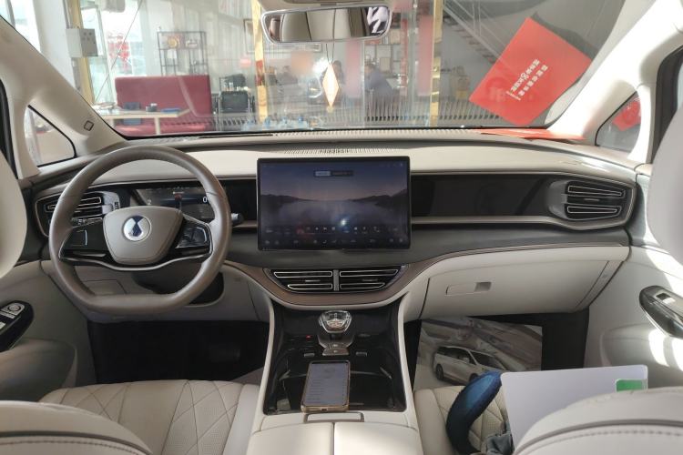Used Denza D9 2022 DM-i 970 Four-Wheel Drive Flagship Model Interior 2