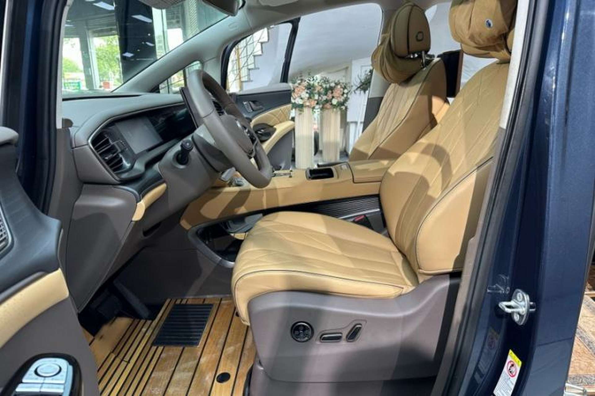 Used Denza D9 2022 DM-i 970 Four-Wheel Drive Flagship Model Interior 3