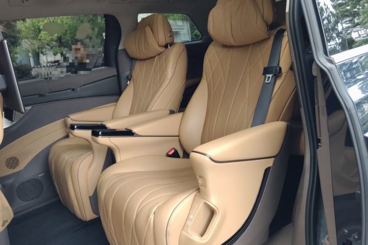 Used Denza D9 2022 DM-i 970 Four-Wheel Drive Flagship Model Interior 4