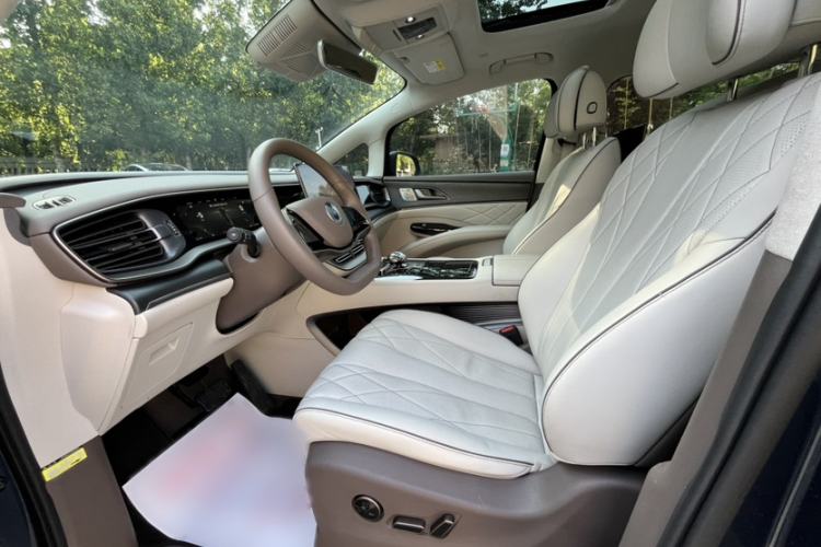 Used Denza D9 2022 DM-i 970 Four-Wheel Drive Flagship Model Interior 5