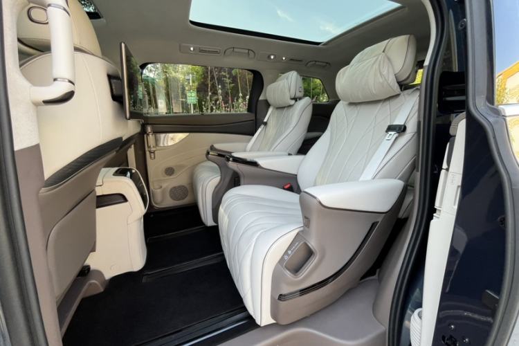 Used Denza D9 2022 DM-i 970 Four-Wheel Drive Flagship Model Interior 7