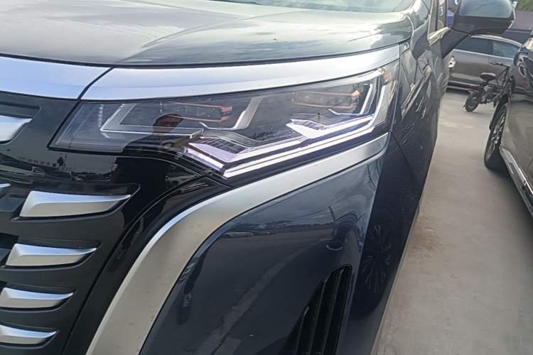 Used Denza D9 2022 DM-i 1040 Prestige Model Left Front Headlight