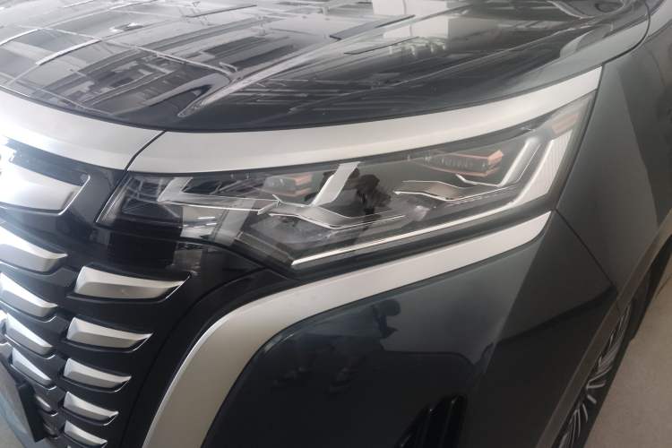 Used Denza D9 2022 DM-i 1040 Prestige Model Left Front Headlight