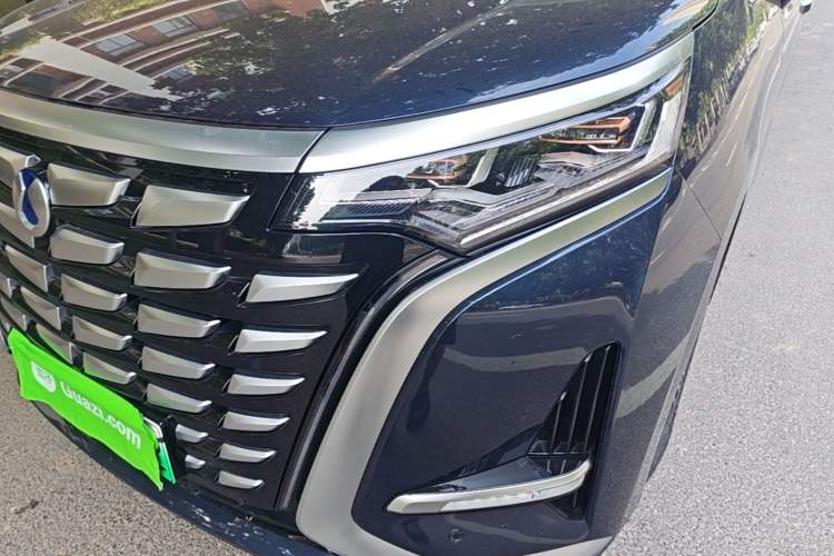 Used Denza D9 2022 DM-i 970 Four-Wheel Drive Flagship Model Left Front Headlight