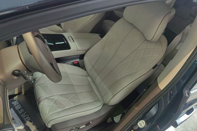 Used Denza D9 2022 DM-i 970 Four-Wheel Drive Flagship Model Left Front Seat