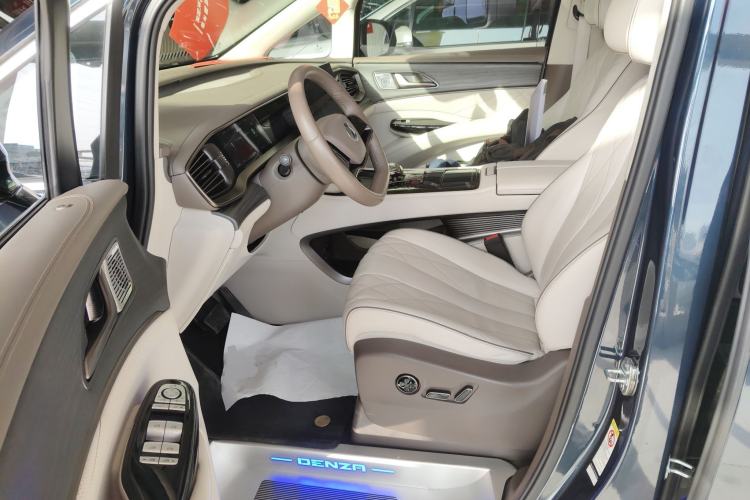 Used Denza D9 2022 DM-i 970 Four-Wheel Drive Flagship Model Left Front Seat
