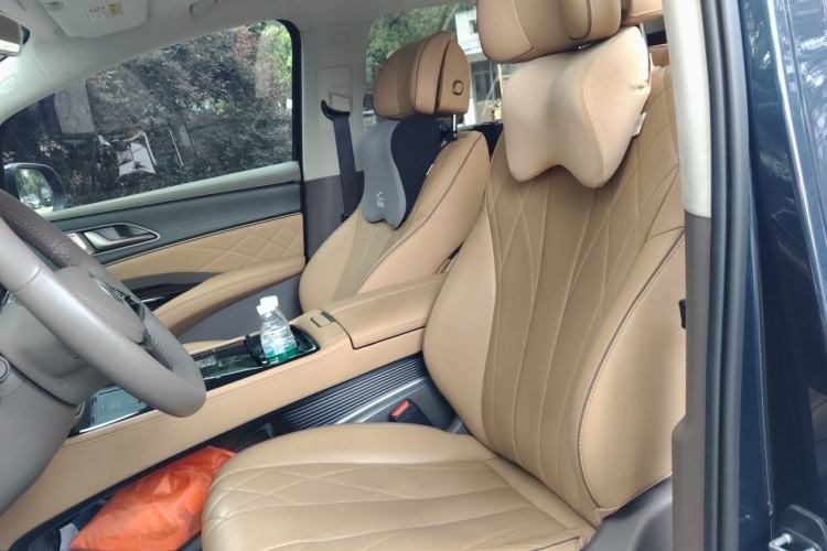 Used Denza D9 2022 DM-i 970 Four-Wheel Drive Flagship Model Left Front Seat