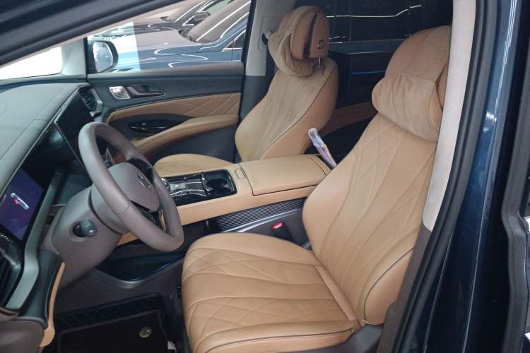 Used Denza D9 2022 DM-i 970 Four-Wheel Drive Flagship Model Left Front Seat