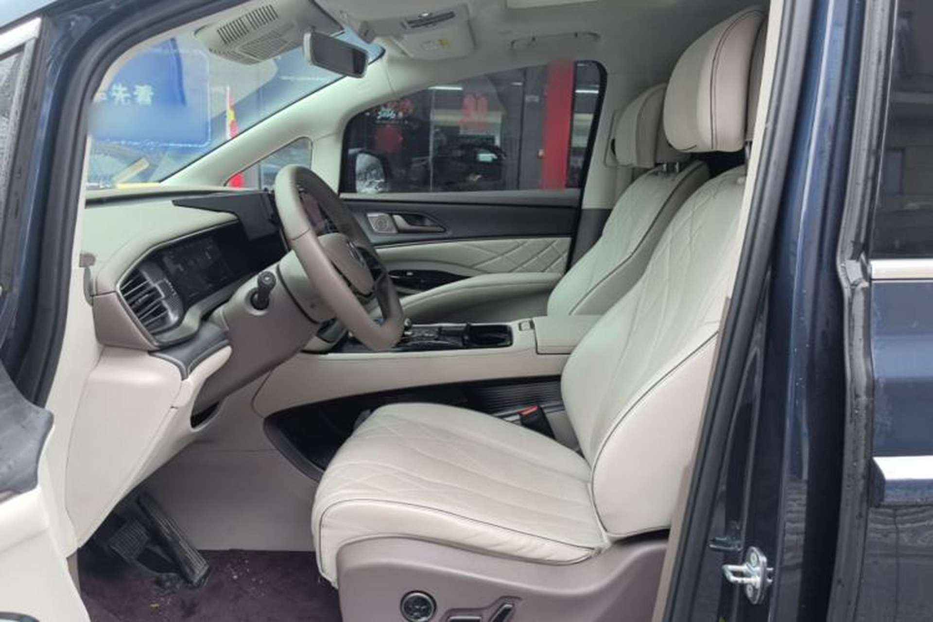 Used Denza D9 2022 DM-i 970 Four-Wheel Drive Flagship Model Left Front Seat
