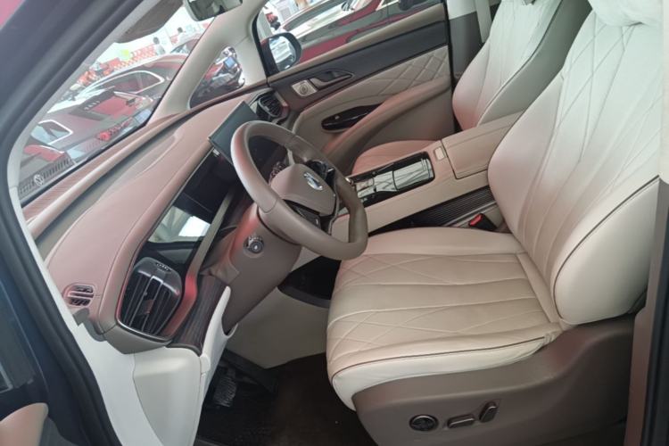 Used Denza D9 2022 DM-i 970 Four-Wheel Drive Flagship Model Left Front Seat