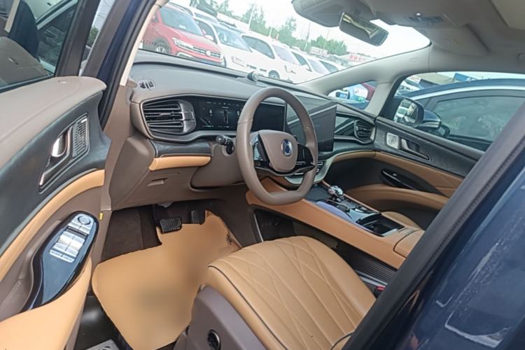 Used Denza D9 2022 DM-i 1040 Prestige Model Left Front Seat