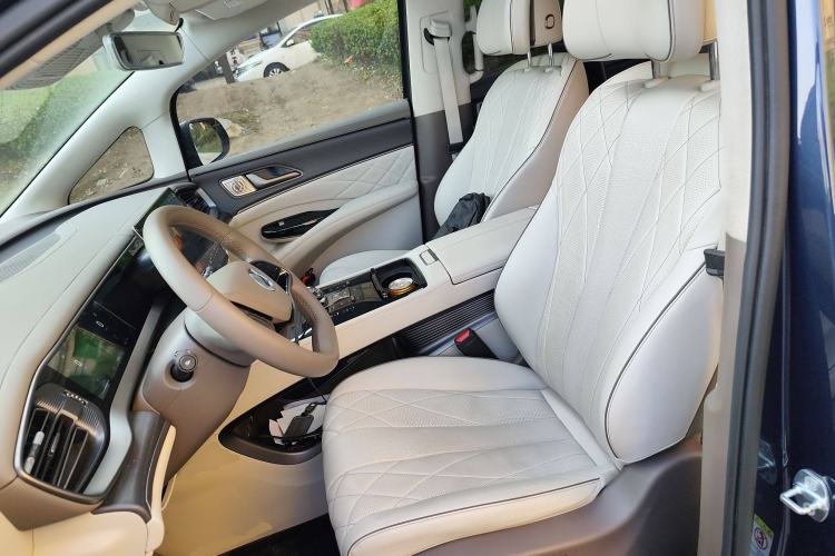 Used Denza D9 2022 DM-i 970 Four-Wheel Drive Flagship Model Left Front Seat