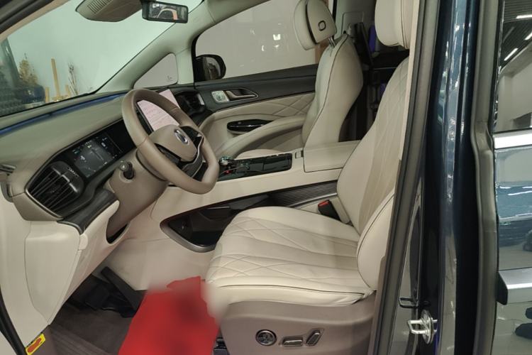 Used Denza D9 2022 DM-i 970 Four-Wheel Drive Flagship Model Left Front Seat