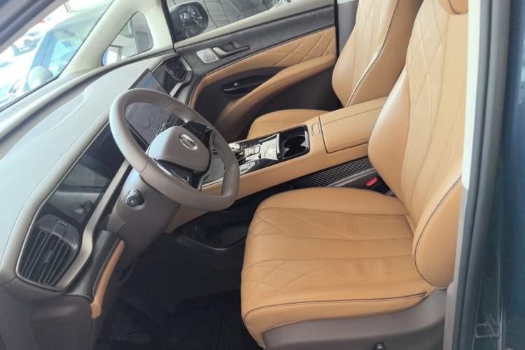 Used Denza D9 2022 DM-i 1040 Prestige Model Left Front Seat