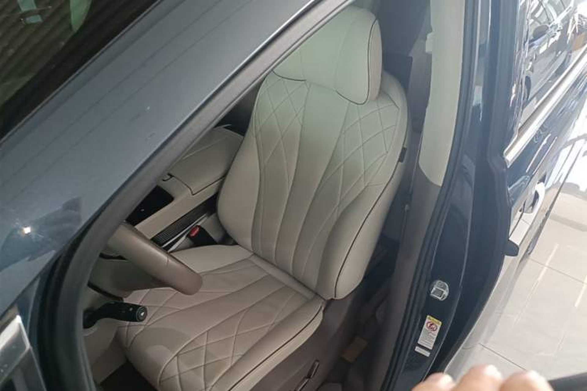 Used Denza D9 2022 DM-i 970 Four-Wheel Drive Flagship Model Left Front Seat