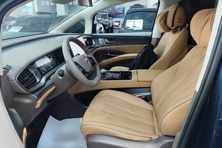 Used Denza D9 2022 DM-i 970 Four-Wheel Drive Flagship Model Left Front Seat