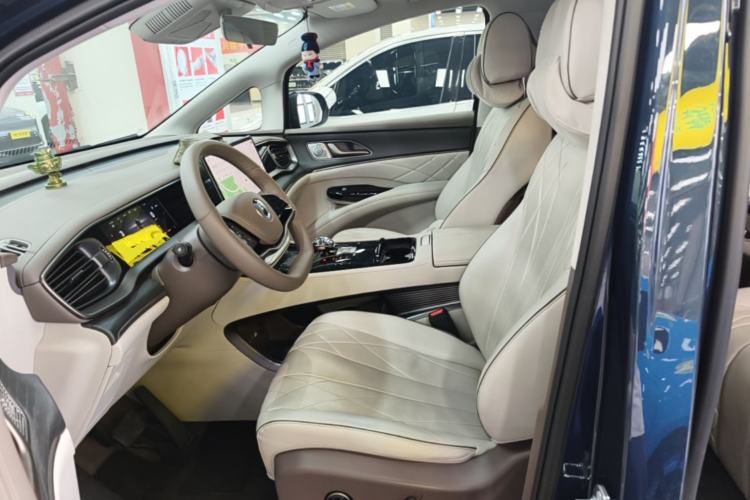 Used Denza D9 2022 DM-i 970 Four-Wheel Drive Prestige Model Left Front Seat