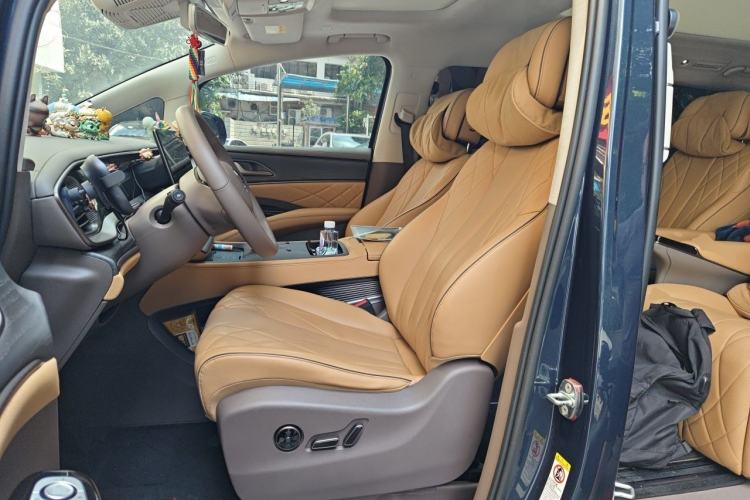 Used Denza D9 2022 DM-i 970 Four-Wheel Drive Flagship Model Left Front Seat