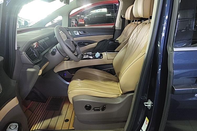 Used Denza D9 2022 DM-i 970 Four-Wheel Drive Flagship Model Left Front Seat