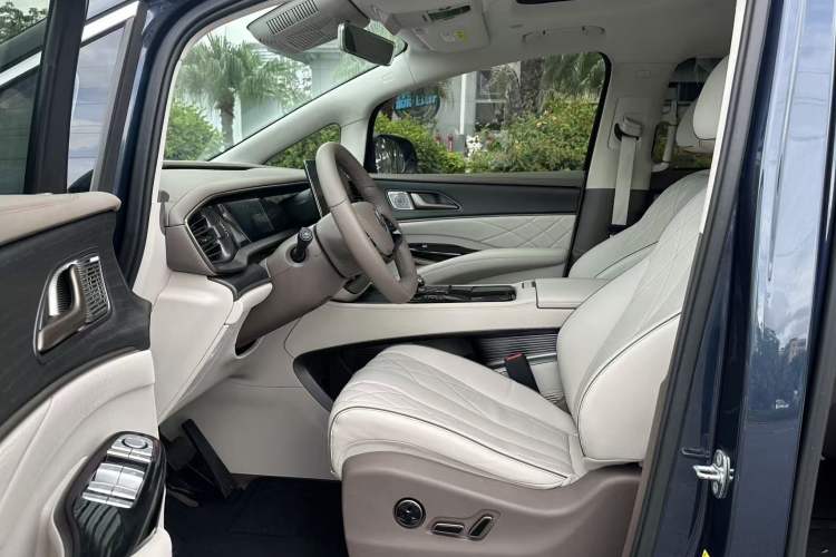 Used Denza D9 2022 DM-i 970 Four-Wheel Drive Flagship Model Left Front Seat
