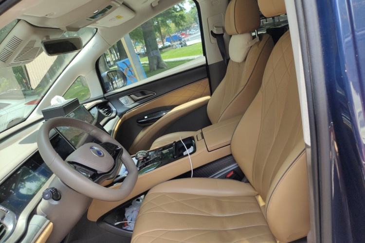 Used Denza D9 2022 DM-i 970 Four-Wheel Drive Prestige Model Left Front Seat
