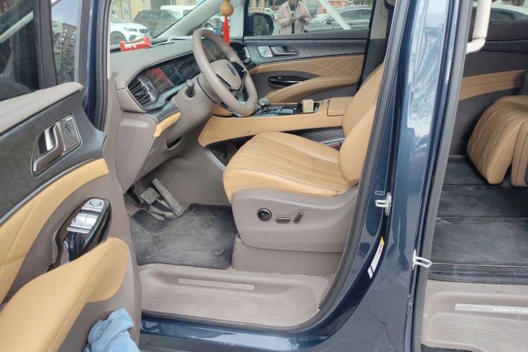 Used Denza D9 2022 DM-i 1040 Prestige Model Left Front Seat