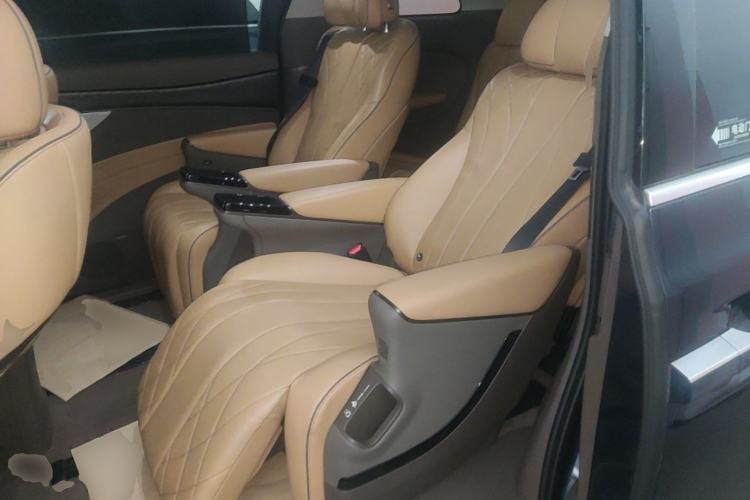 Used Denza D9 2022 DM-i 1040 Prestige Model Left Rear Seat