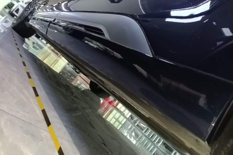 Used Denza D9 2022 DM-i 970 Four-Wheel Drive Flagship Model Left Side Sill