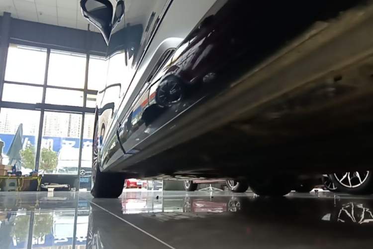 Used Denza D9 2022 DM-i 970 Four-Wheel Drive Prestige Model Left Side Sill
