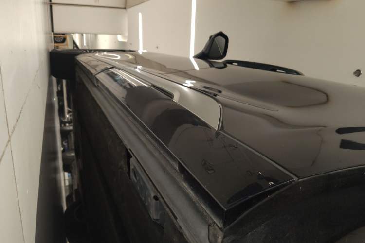 Used Denza D9 2022 DM-i 970 Four-Wheel Drive Flagship Model Left Side Sill