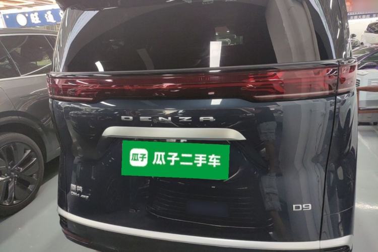 Used Denza D9 2022 DM-i 970 Four-Wheel Drive Flagship Model Rear