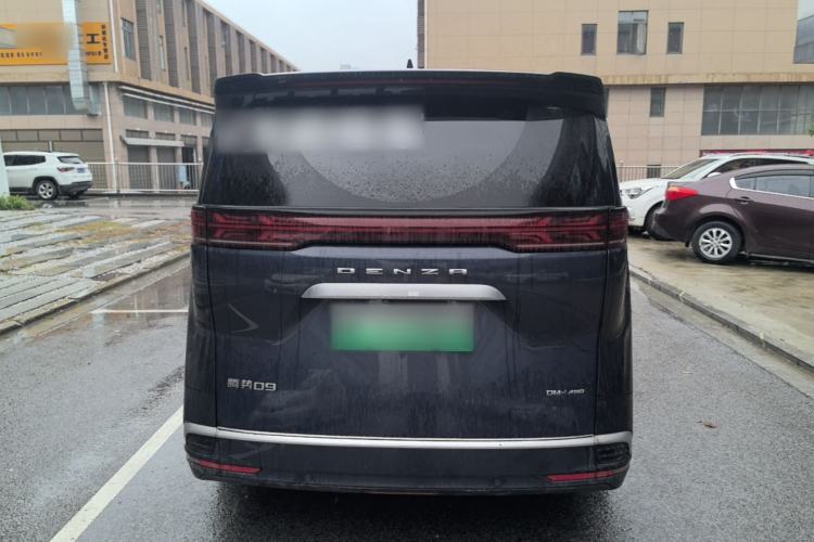 Used Denza D9 2022 DM-i 970 Four-Wheel Drive Flagship Model Rear