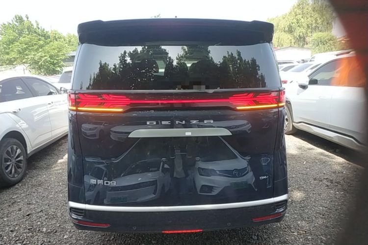 Used Denza D9 2022 DM-i 1040 Prestige Model Rear