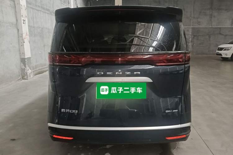 Used Denza D9 2022 DM-i 970 Four-Wheel Drive Flagship Model Rear