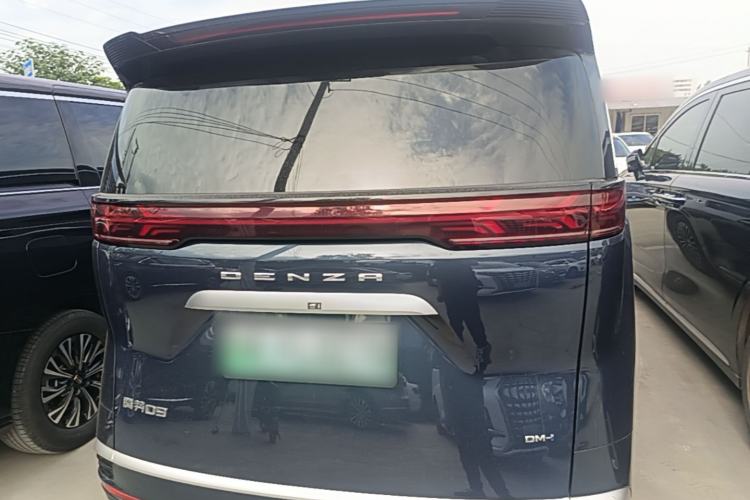 Used Denza D9 2022 DM-i 1040 Prestige Model Rear