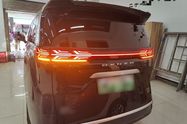 Used Denza D9 2022 DM-i 970 Four-Wheel Drive Flagship Model Rear