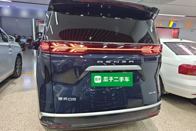 Used Denza D9 2022 DM-i 970 Four-Wheel Drive Flagship Model Rear