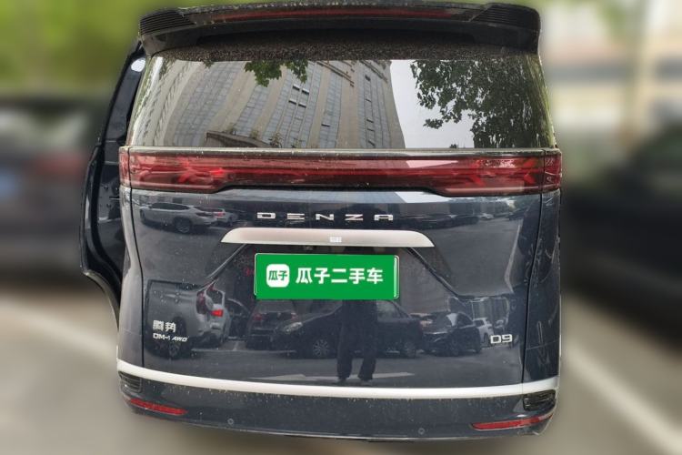 Used Denza D9 2022 DM-i 970 Four-Wheel Drive Prestige Model Rear