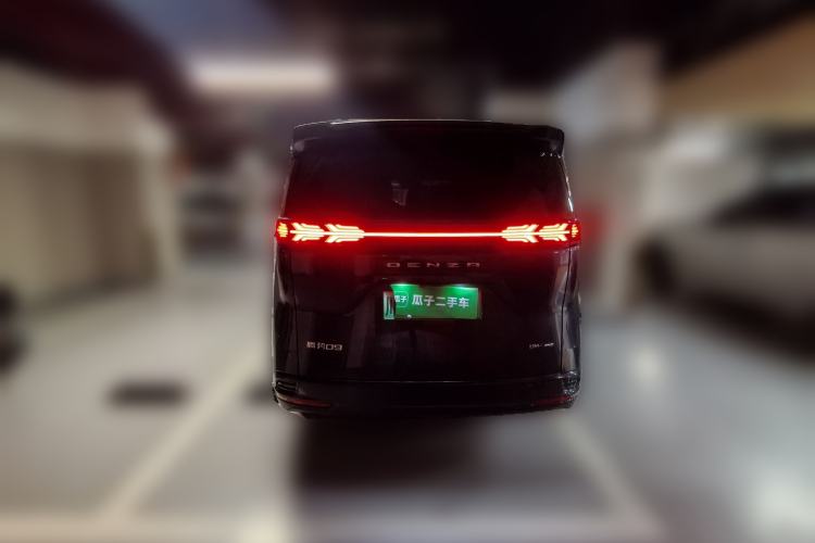 Used Denza D9 2022 DM-i 970 Four-Wheel Drive Flagship Model Rear