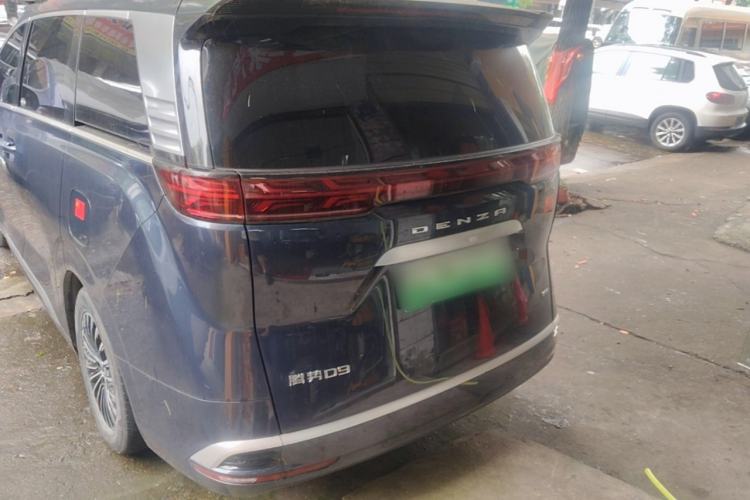 Used Denza D9 2022 DM-i 1040 Prestige Model Rear