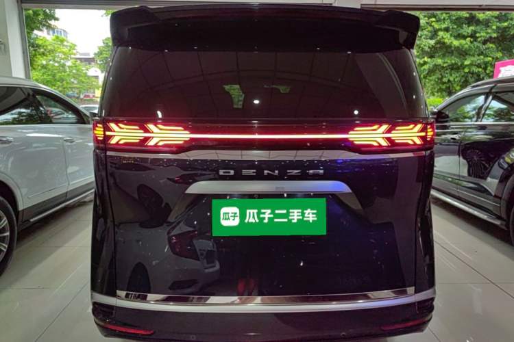 Used Denza D9 2022 DM-i 970 Four-Wheel Drive Flagship Model Rear